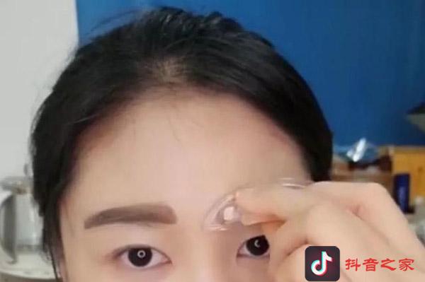 抖音上的“逆天化妆术”教程，爱美女性必看哦！