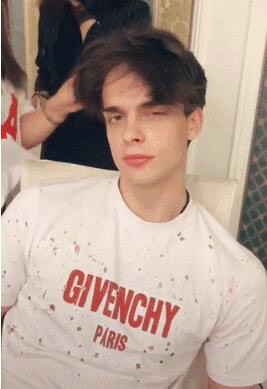 抖音网红老外骗钱又骗炮，为何还是很多国人投怀送炮？