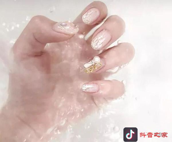 盘点抖音最火的十款美甲款式