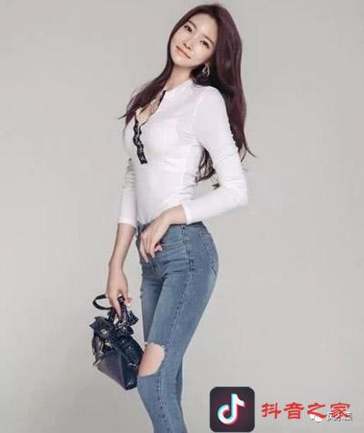 抖音牛仔裤女神走红，网友直呼受不了！